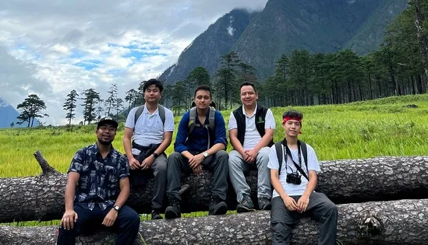 OurGuest team in Dong Valley