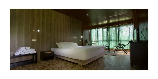 Barfung Retreat Room