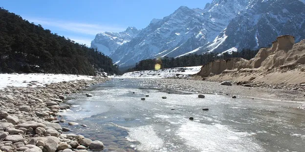 Lachung Chu River in Yumthang Valley