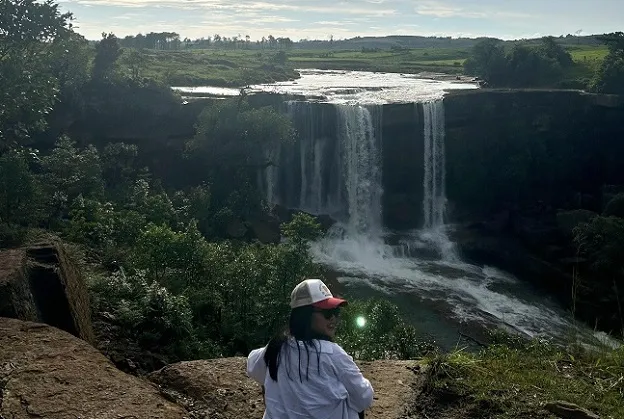 Phe Phe Falls, Meghalaya photo