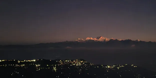 Sunrise view of Tiger Hill, Darjeeling