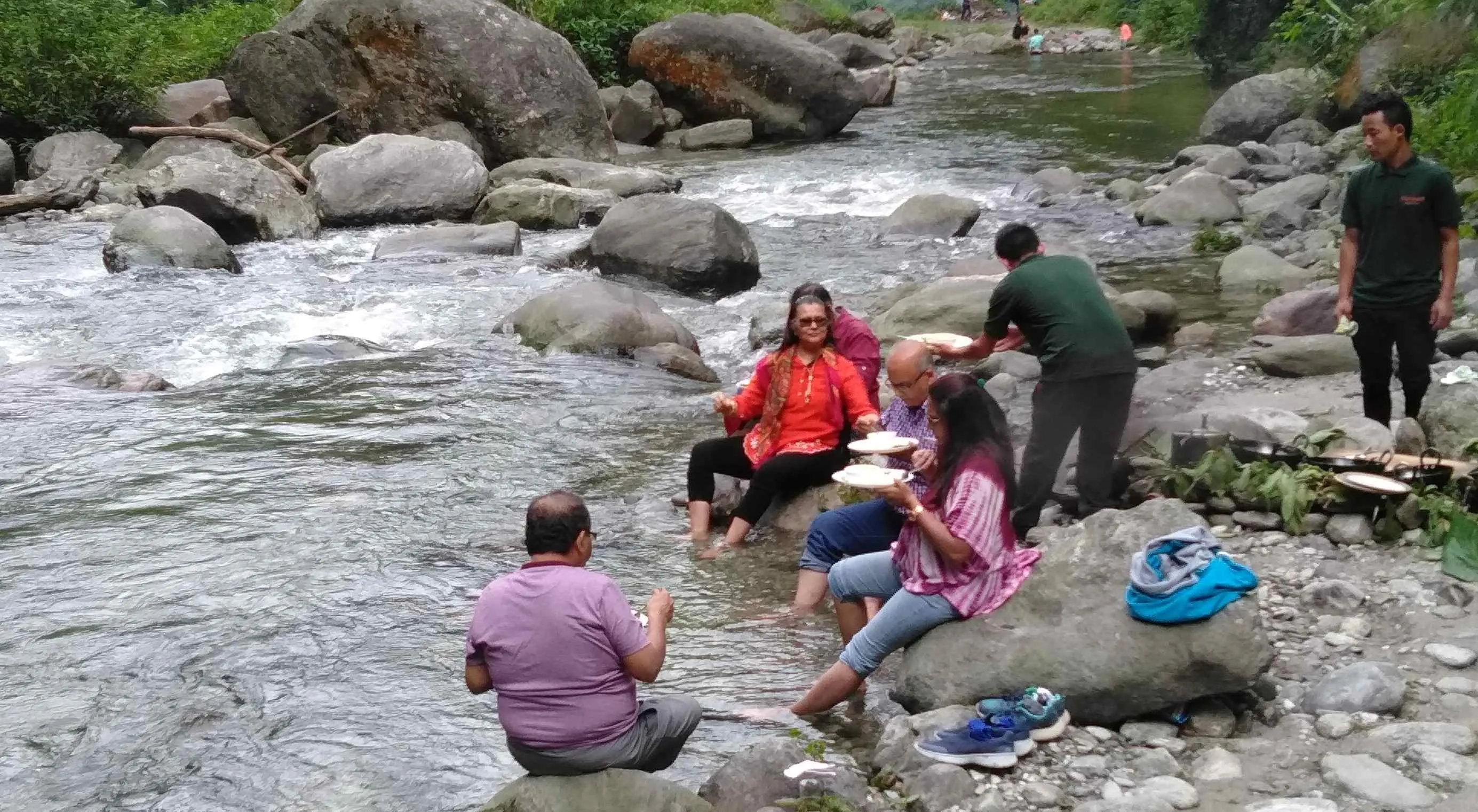 Riverside Picnic, Dzongu