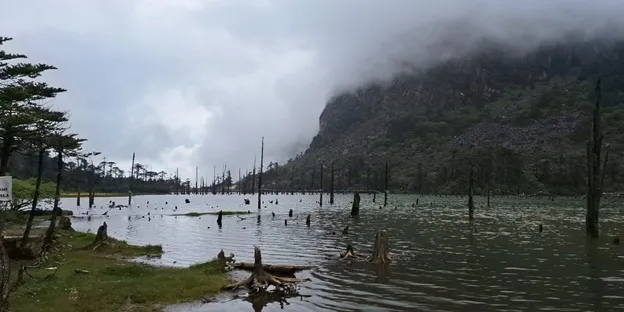 Sangester Lake Arunachal Pradesh