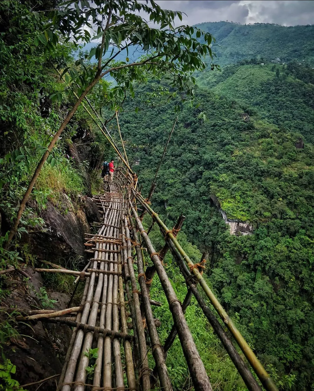 Mawryngkhang Bamboo Trek