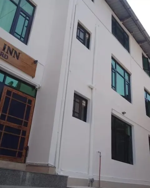 West Inn, Srinagar