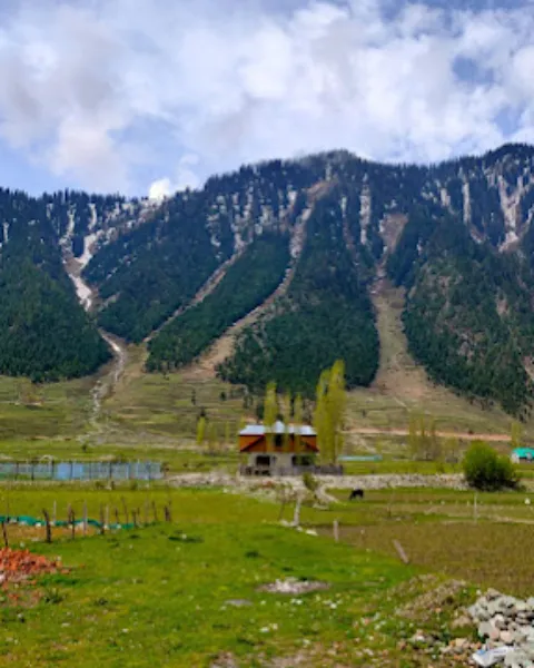 LA CASA GUREZ, Gurez