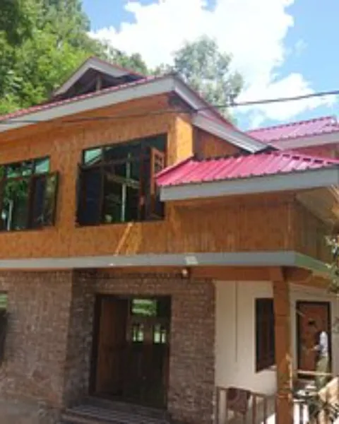 Village Walk Keran, Kashmir, India, Bangus -Lolab