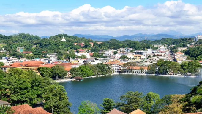 Airport Transfers from CMB via Pinnawala to Kandy