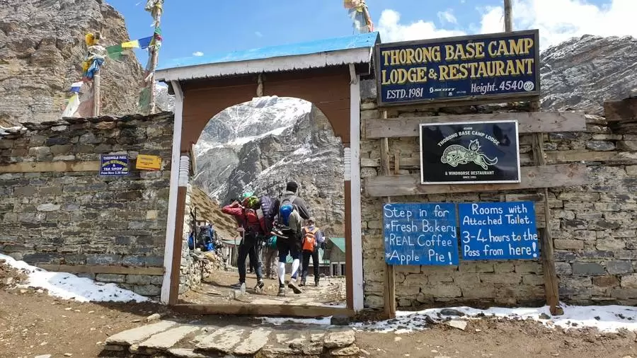 Shree Kharka (4,045M) to Ledar (4,240M) via Yak Kharka (4,000M)